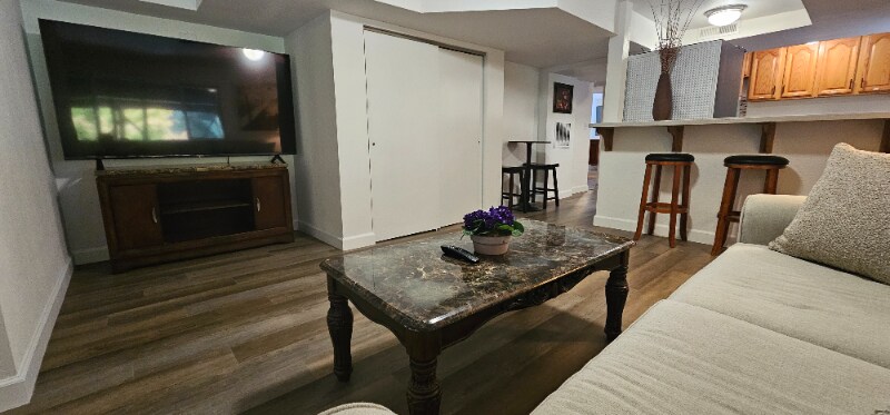 Building Photo - 1626 Huson Dr