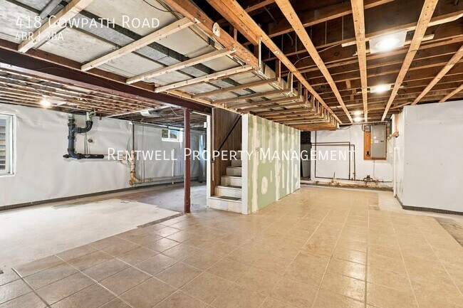 Building Photo - 418 Cowpath Rd