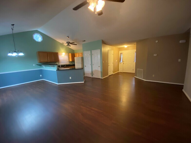 Living room - 115 Hyacinth Lane