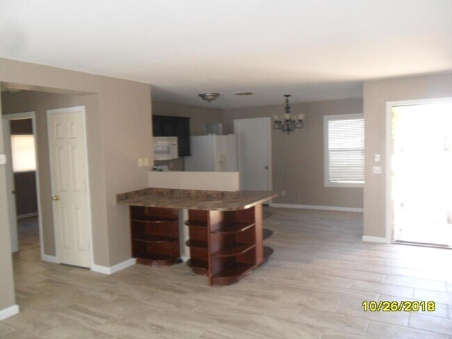 Building Photo - 11509 W Charter Oak Rd