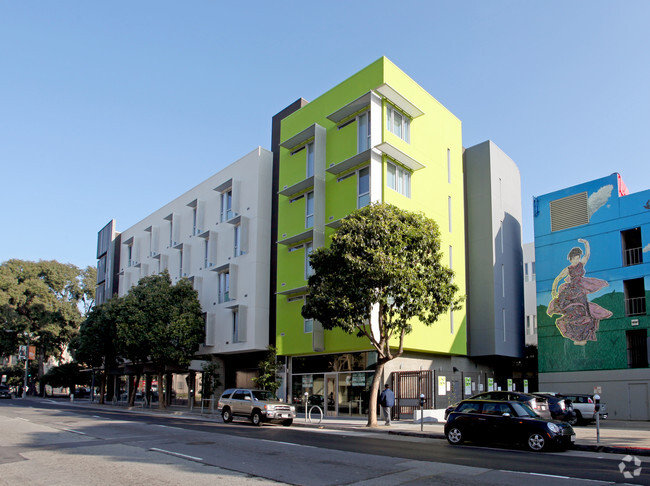 Building Photo - Drs. Julian & Raye Richardson Apartments
