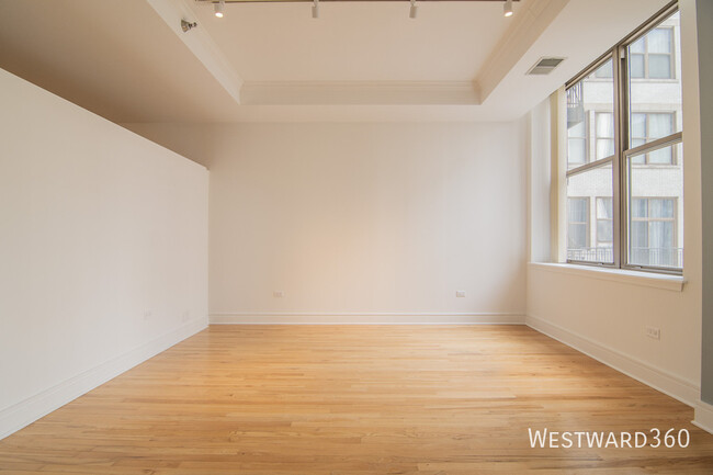 Building Photo - 212 W Washington St