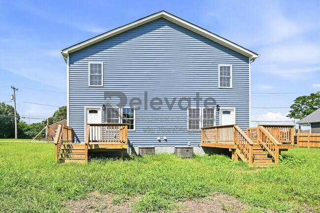 Building Photo - 435 Harding St