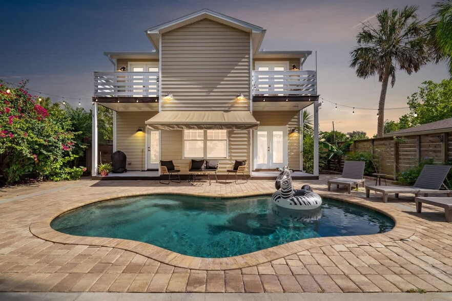 Building Photo - 329 Minorca Ave