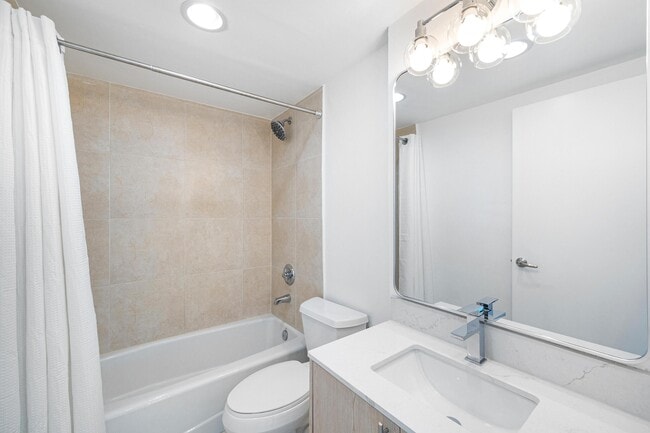 Building Photo - 7501 E Treasure Dr