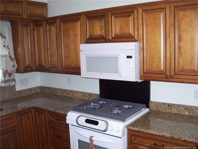 Building Photo - 203 Sherman Dr
