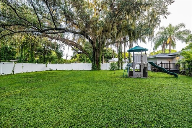 Building Photo - 113 W Adalee St