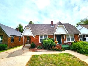 Building Photo - 2608 NW 12