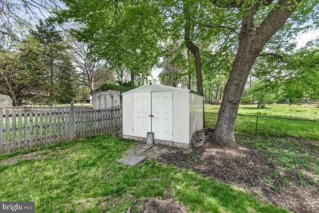 Building Photo - 11905 Hunters Ln