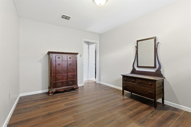 Building Photo - 5422 Styling Dr