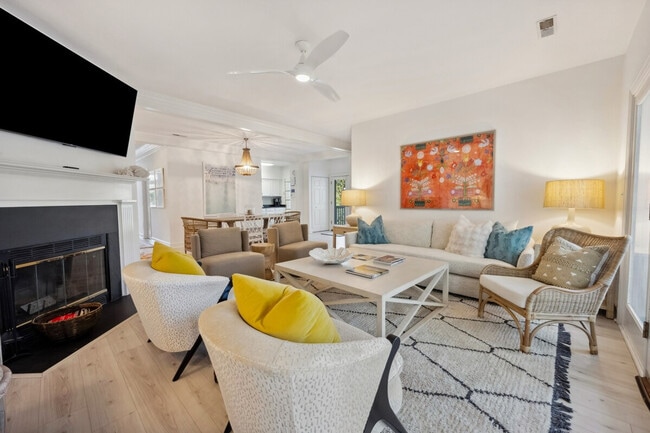 Building Photo - 723 Bonnyneck Dr