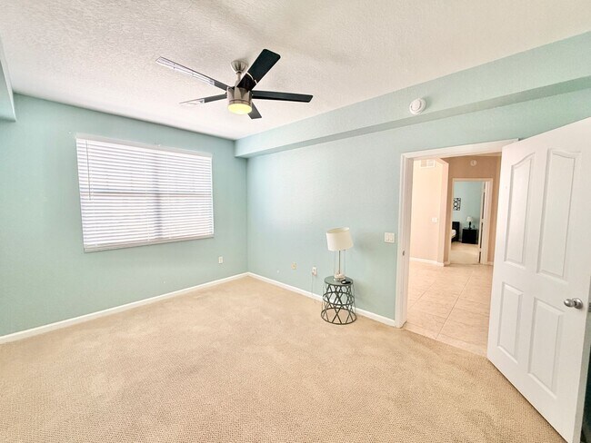 Building Photo - 12960 Positano Cir