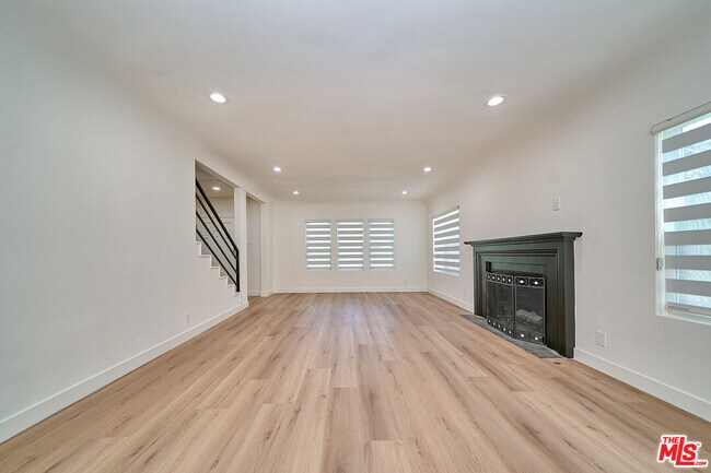 Building Photo - 347 S Highland Ave
