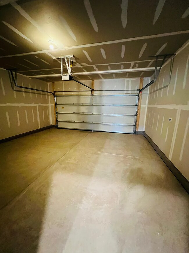 Building Photo - 187 N Finley Lndg Pkwy