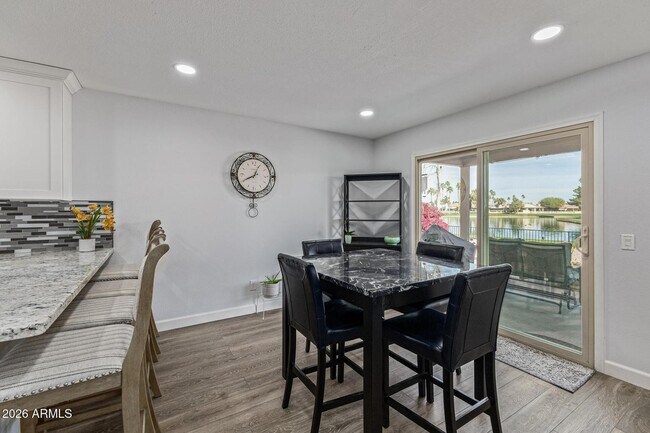 Building Photo - 26241 S Lakemont Dr