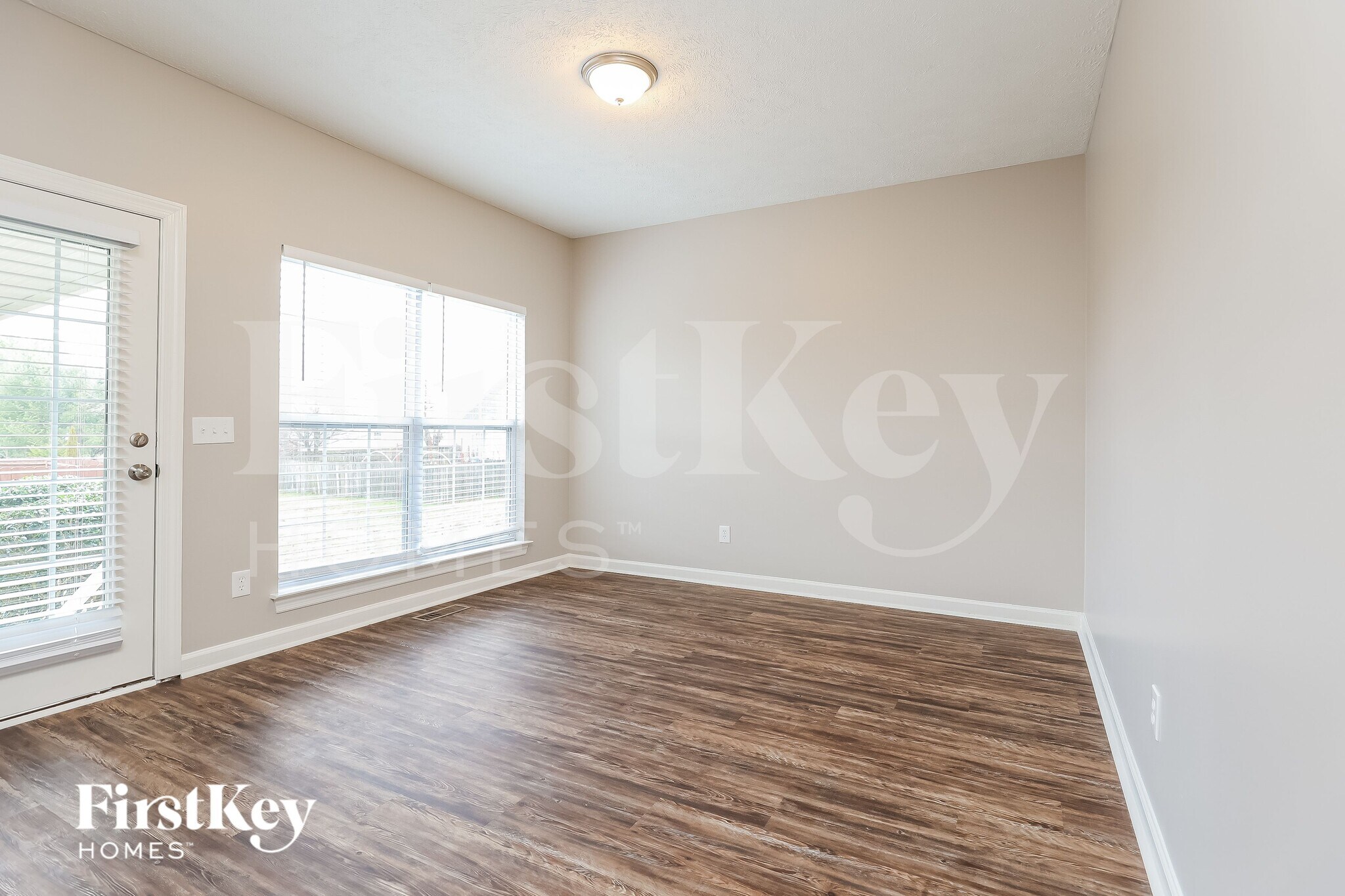 Building Photo - 837 Manderlay Way