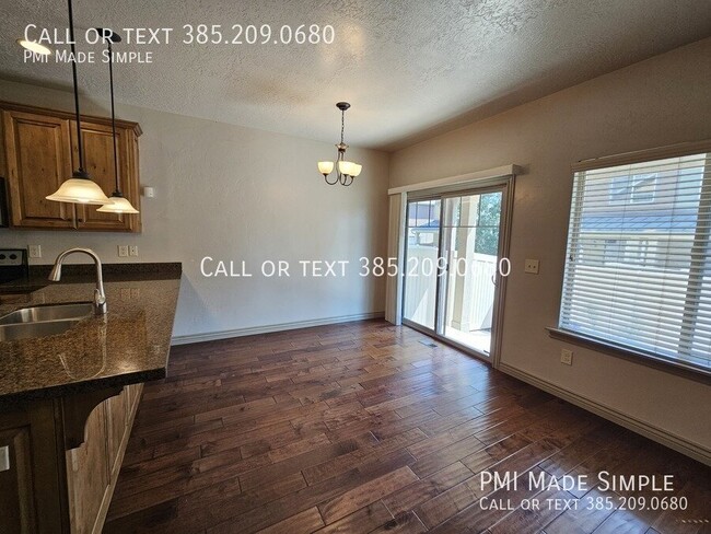 Building Photo - 10439 Sage Vista Way