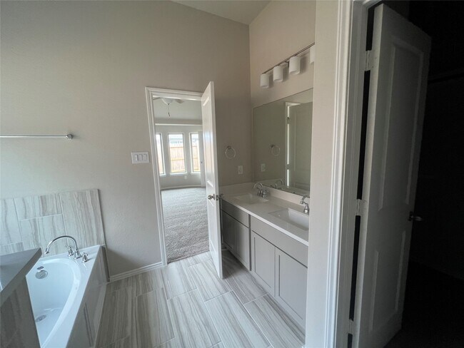 Building Photo - 10818 Cassiopeia Creek Cir