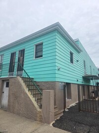 Building Photo - 20 N 8th St