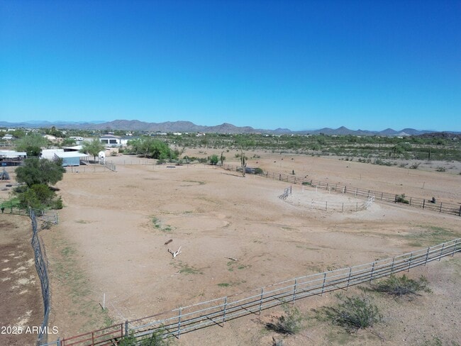 Building Photo - 16511 W Dale Ln