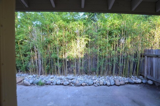 Building Photo - 5510-5510 Fair Oaks Blvd
