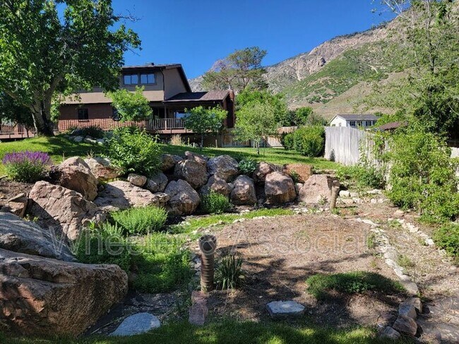 Building Photo - 1269 E 3075 N