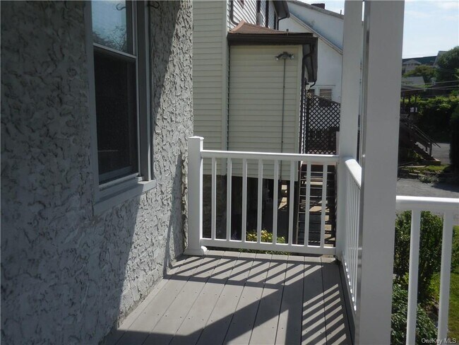 Building Photo - 458 Westchester Ave