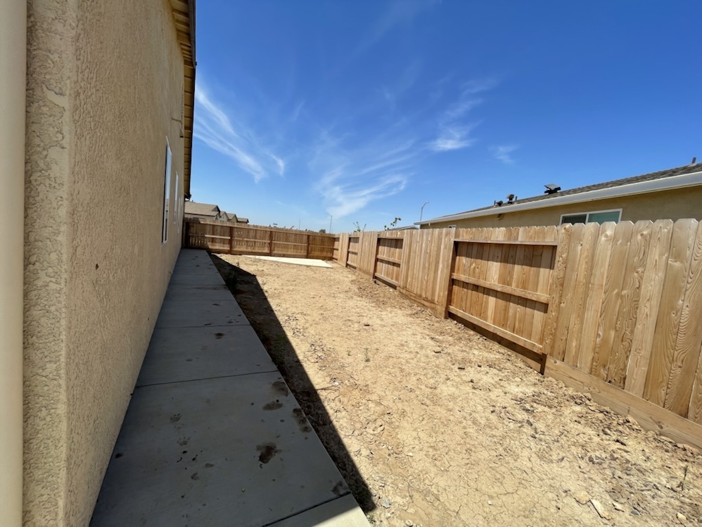 Sideyard - 710 Marybelle Dr