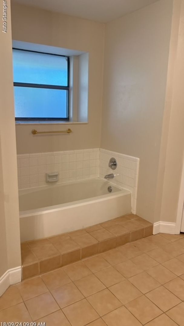 Building Photo - 3911 Firethorn Dr