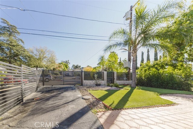 Building Photo - 10431 Las Lunitas Ave