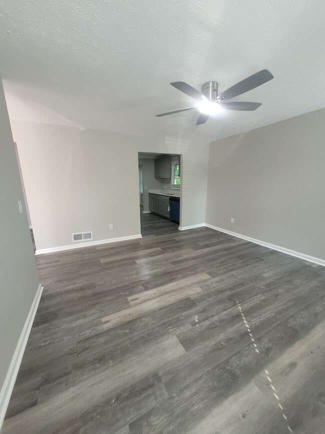 Building Photo - 8222 Hagin St