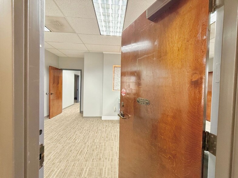 Building Photo - 4640 Valais Ct