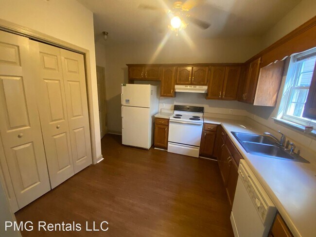 Building Photo - 3 br, 2 bath House - 410 S College 4