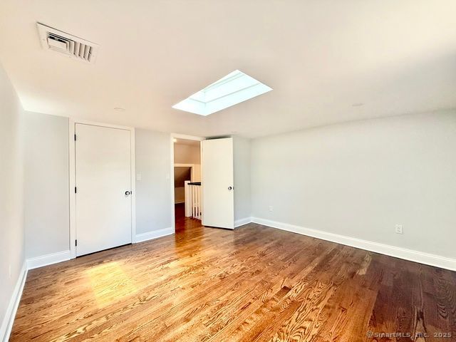 Building Photo - 40 E Pasadena Pl