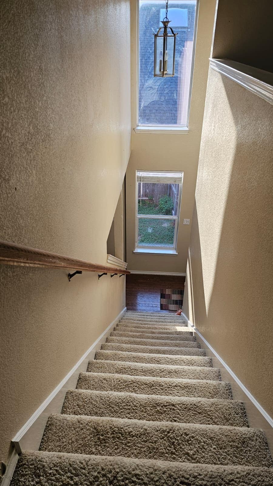 Building Photo - 8409 Romanway Dr