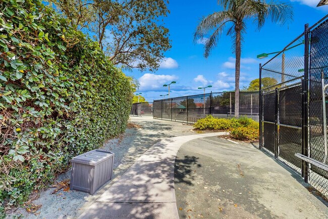 Building Photo - 655 Windsurf Ln