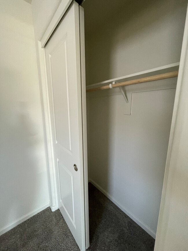 Building Photo - 1118 Helsing Rd