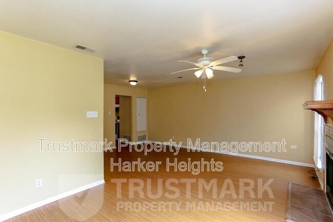 Building Photo - 4506 Lago Cir