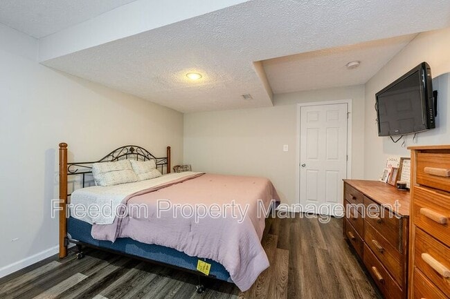 Building Photo - 9564 Basilwood Dr