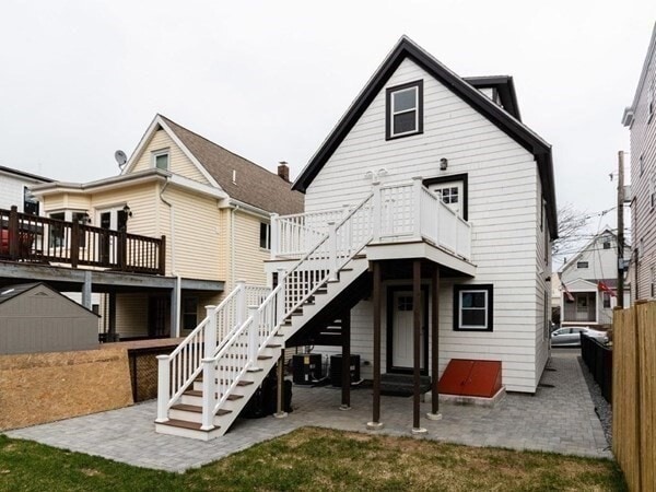 Building Photo - 70 Moreland St