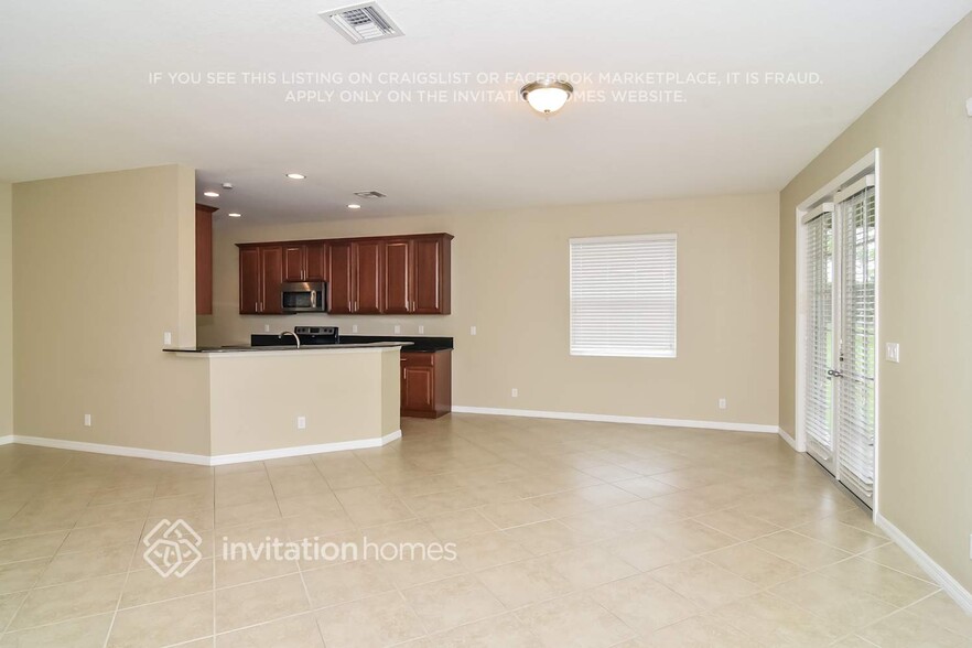 Building Photo - 10745 Willow Oak Ct