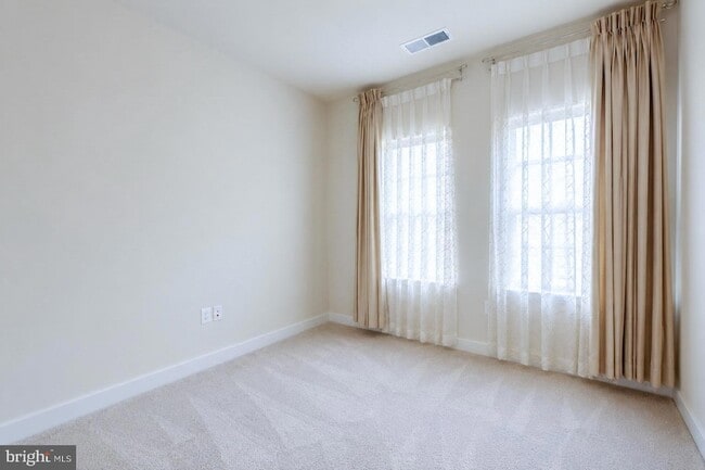Building Photo - 8032 Spring Arbor Dr