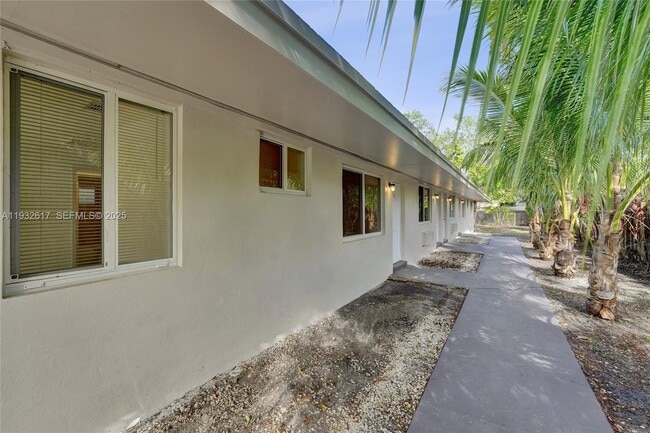 Building Photo - 30 SW 8th St