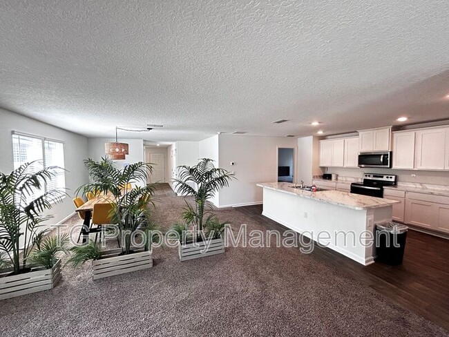 Building Photo - 12571 Russian Olive Rd