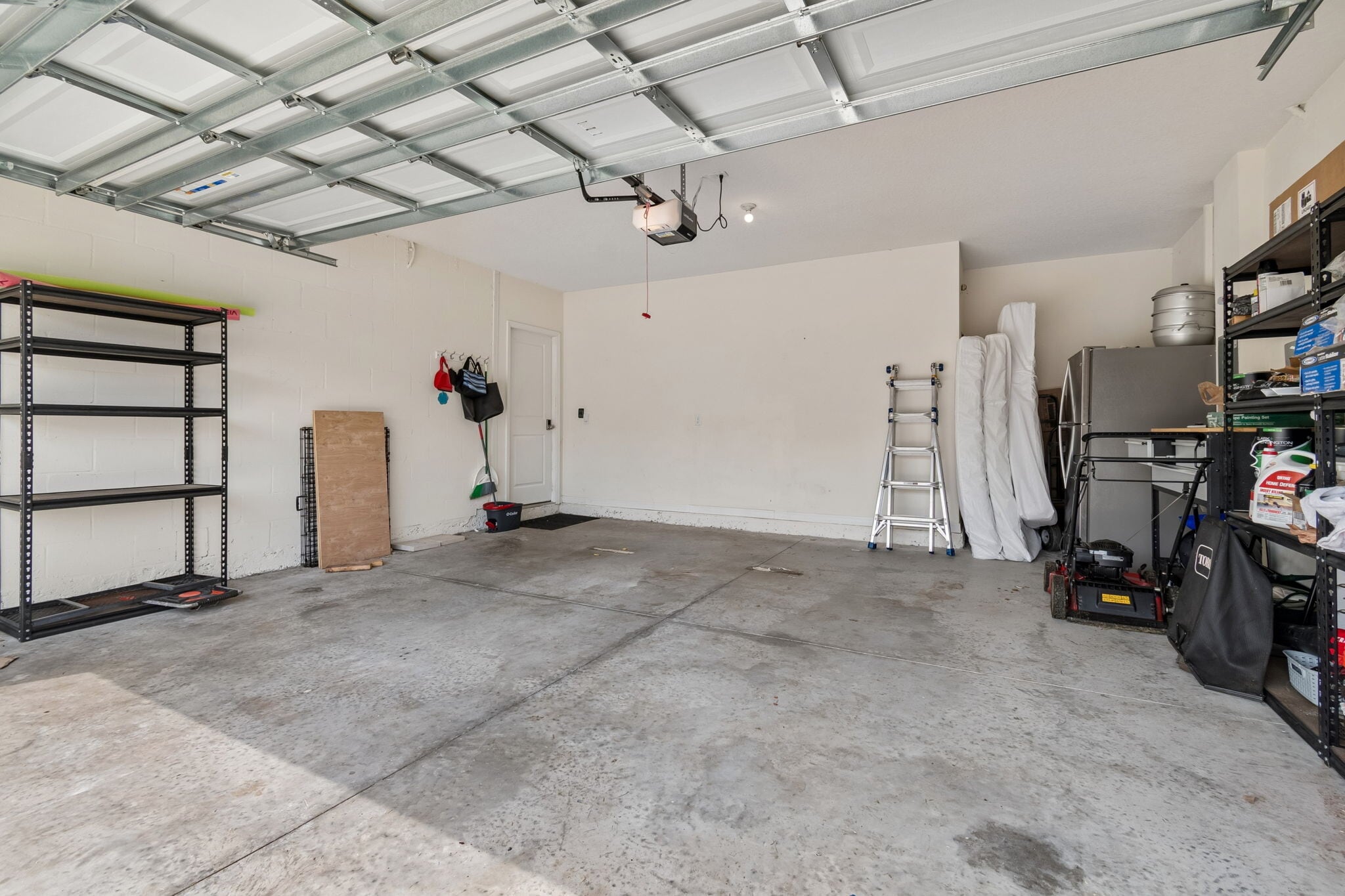 Building Photo - 17053 Oval Rum Dr