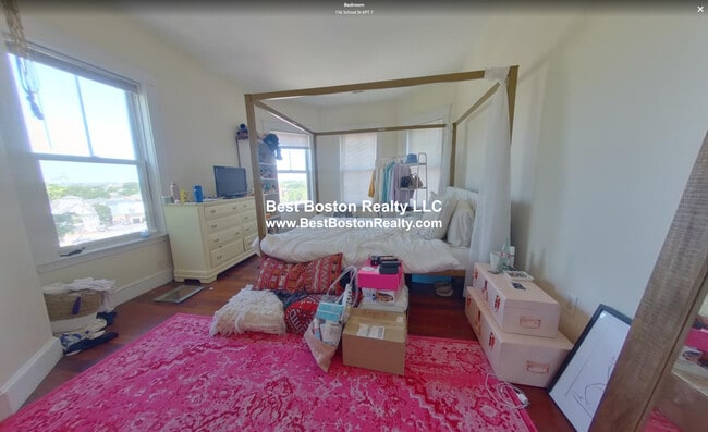 Building Photo - 156 School St