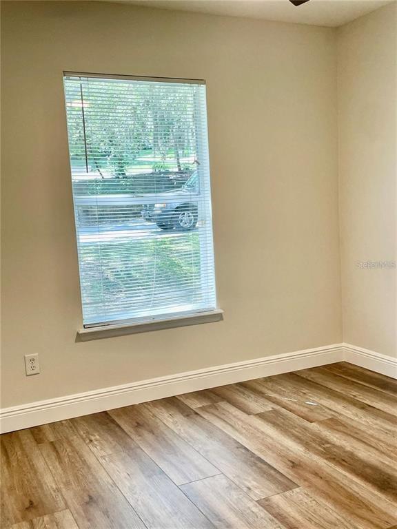 Building Photo - 445 W Desoto St