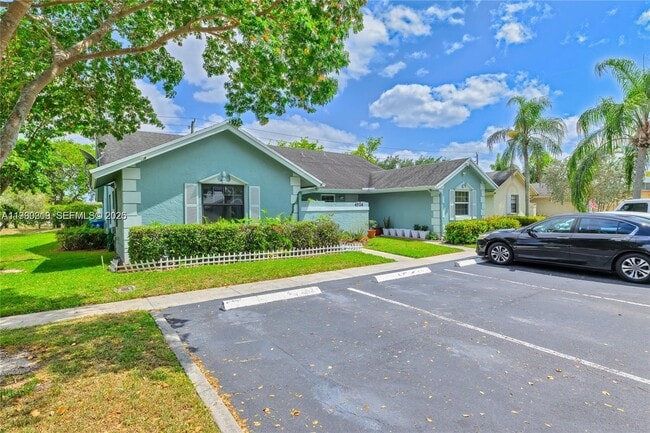 Building Photo - 4332 NW 120th Ln