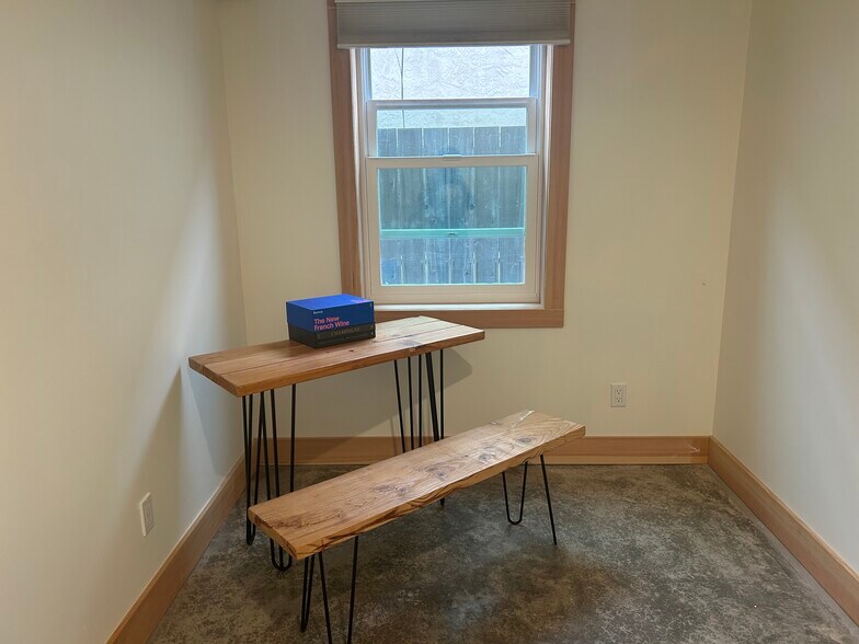 Office - 1337 Hearst Ave
