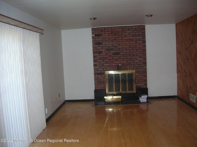 Building Photo - 15 Cardinal Ct